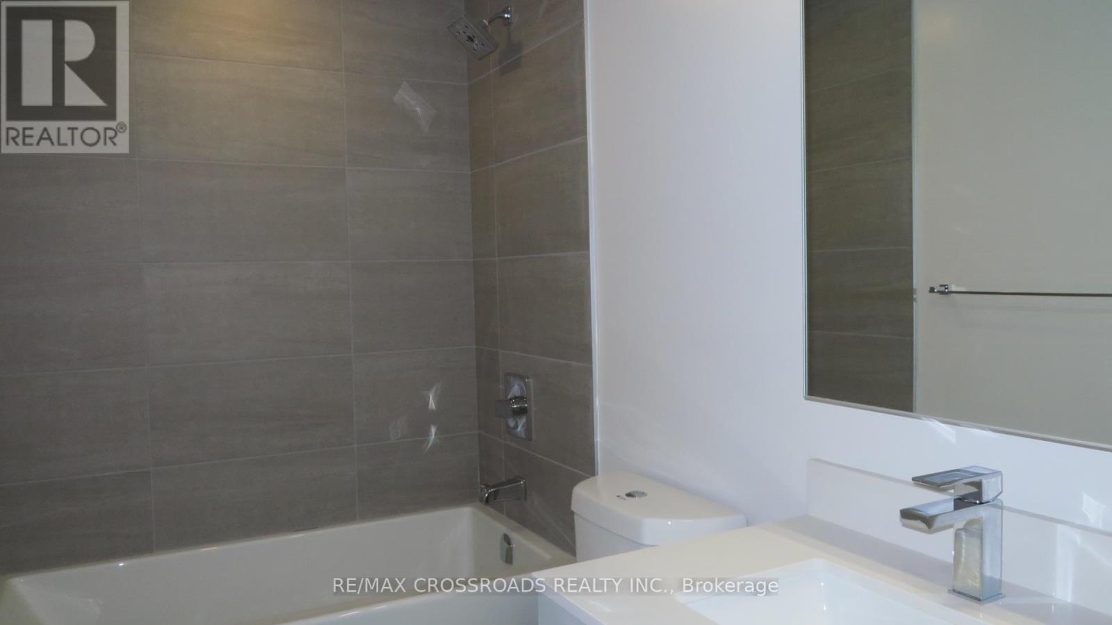 610 - 18 Water Walk Drive, Markham, Ontario  L3R 6L5 - Photo 12 - N13109884