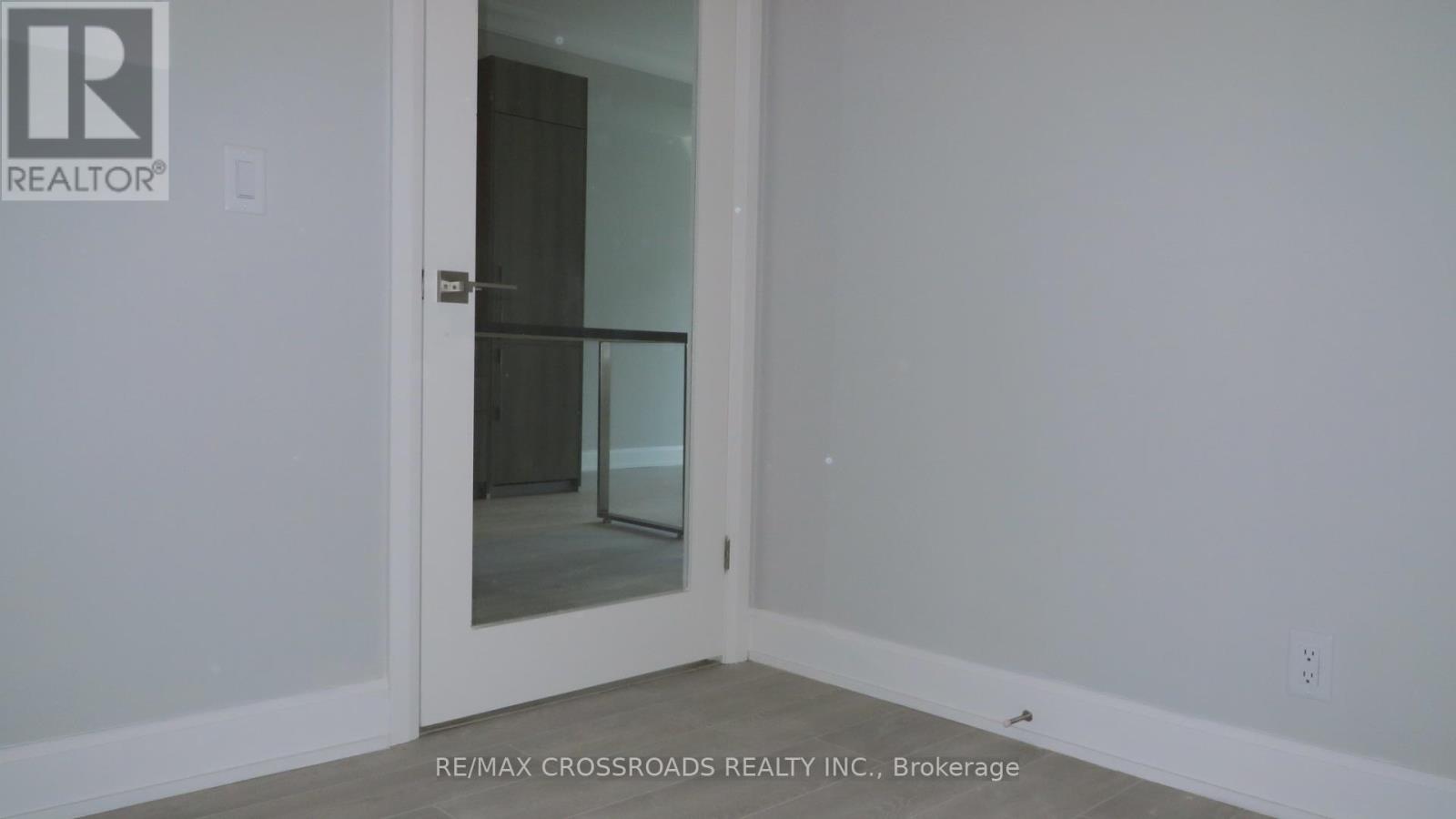 610 - 18 Water Walk Drive, Markham, Ontario  L3R 6L5 - Photo 13 - N13109884