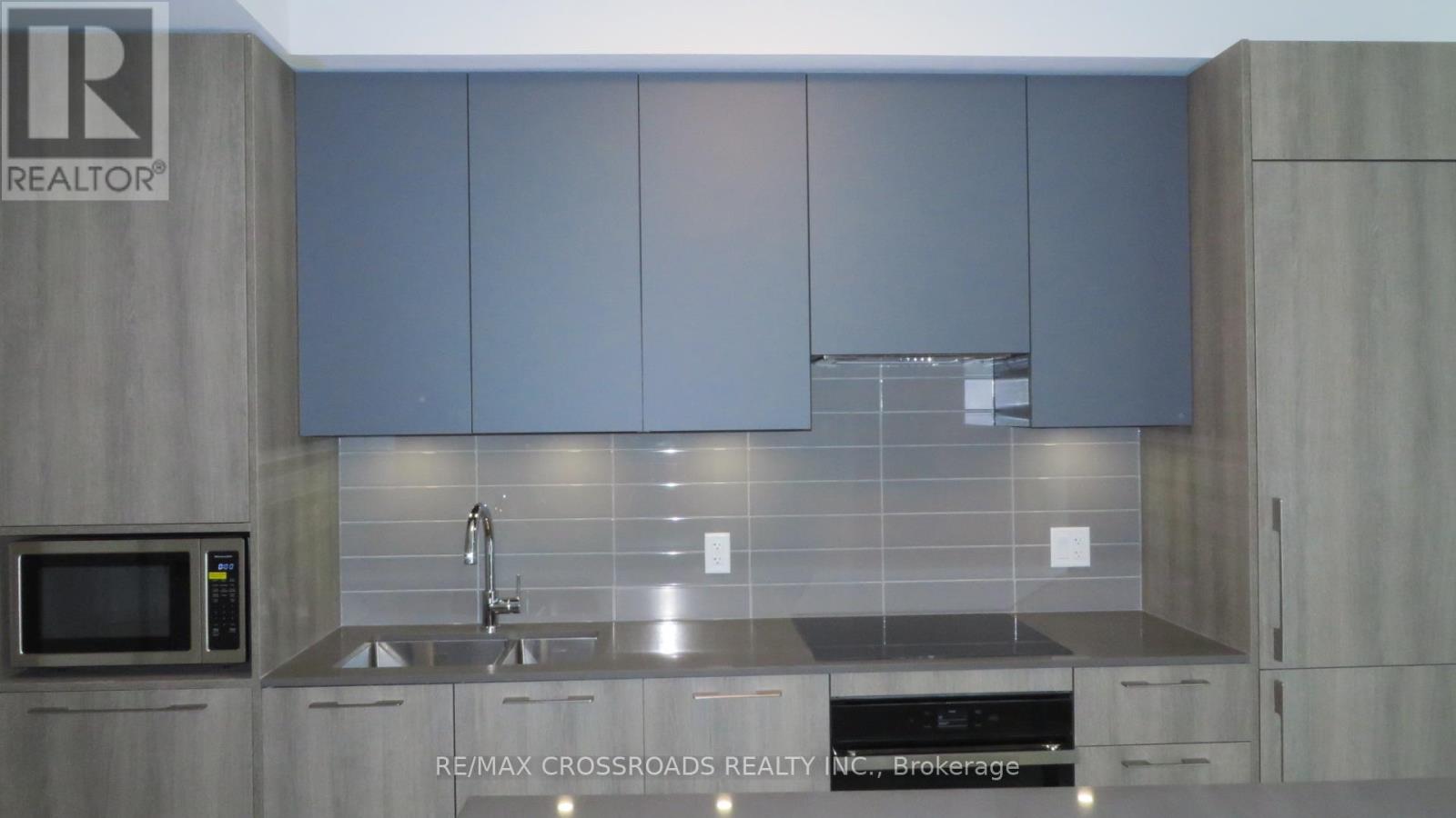 610 - 18 Water Walk Drive, Markham, Ontario  L3R 6L5 - Photo 3 - N13109884