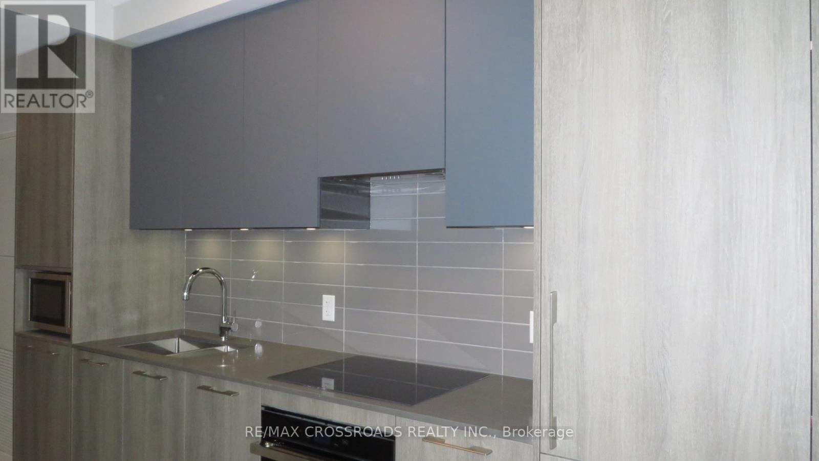 610 - 18 Water Walk Drive, Markham, Ontario  L3R 6L5 - Photo 4 - N13109884
