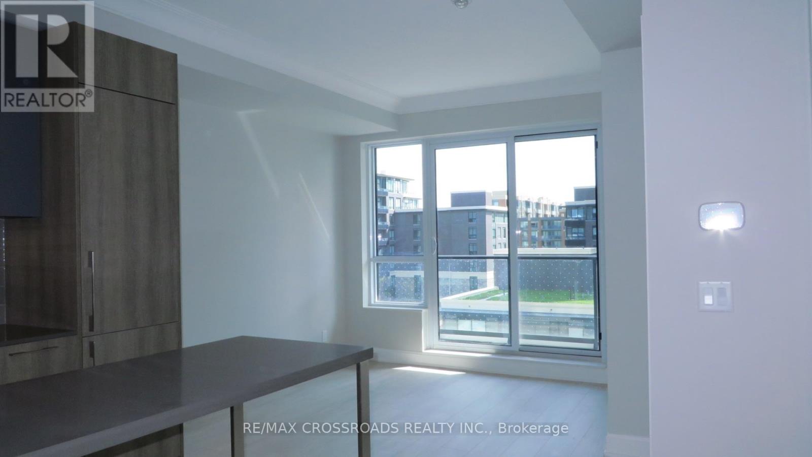 610 - 18 Water Walk Drive, Markham, Ontario  L3R 6L5 - Photo 8 - N13109884