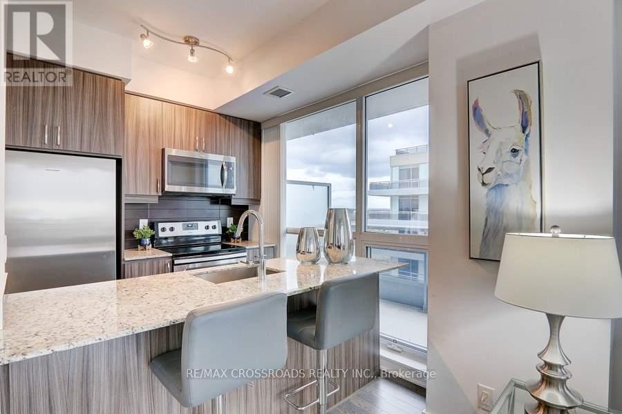 1704 - 9201 Yonge Street, Richmond Hill, Ontario  L4C 6Z2 - Photo 14 - N13109934
