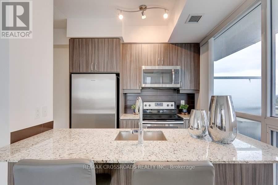 1704 - 9201 Yonge Street, Richmond Hill, Ontario  L4C 6Z2 - Photo 16 - N13109934