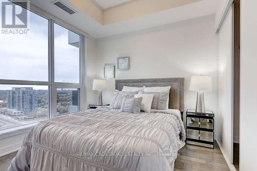 1704 - 9201 Yonge Street, Richmond Hill, Ontario  L4C 6Z2 - Photo 18 - N13109934