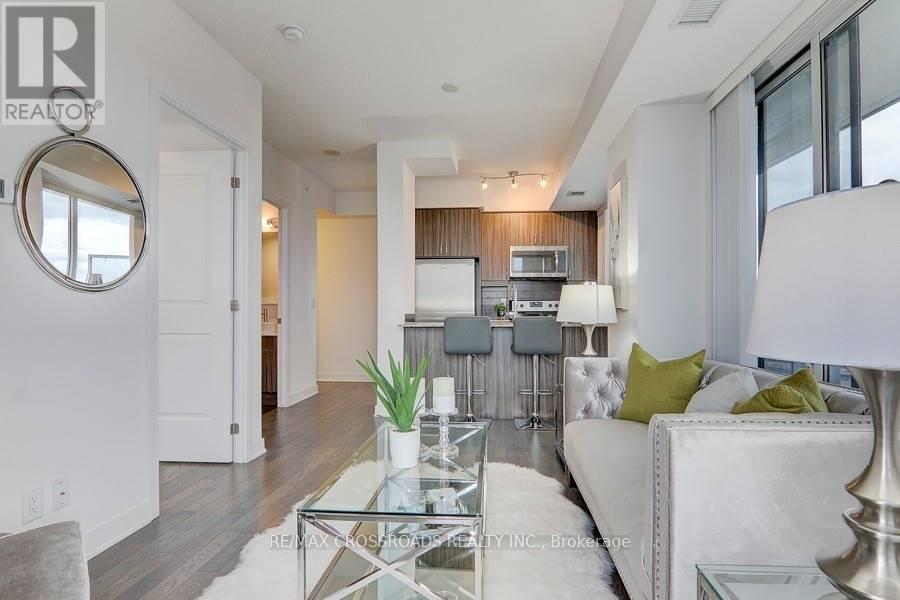 1704 - 9201 Yonge Street, Richmond Hill, Ontario  L4C 6Z2 - Photo 21 - N13109934