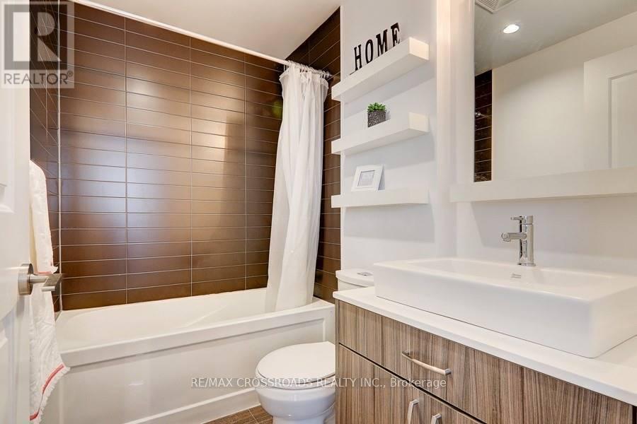 1704 - 9201 Yonge Street, Richmond Hill, Ontario  L4C 6Z2 - Photo 7 - N13109934
