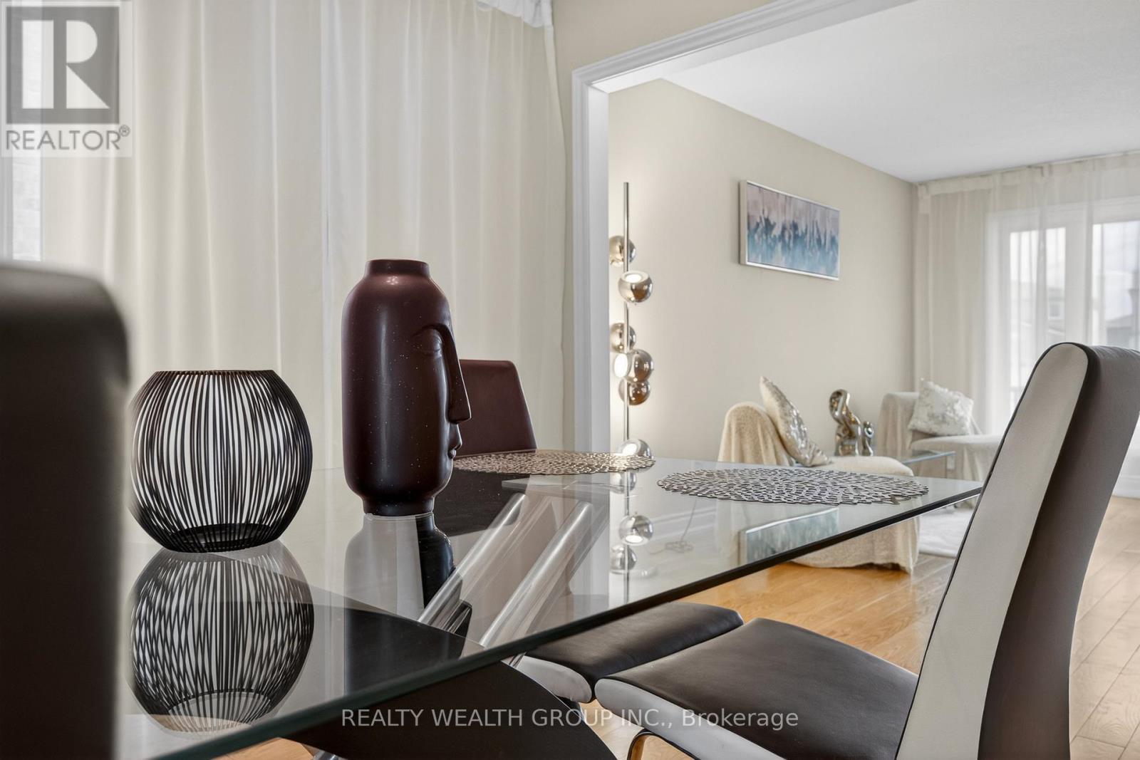 42 Cherhill Drive, Vaughan, Ontario  L6A 1H6 - Photo 8 - N13109956