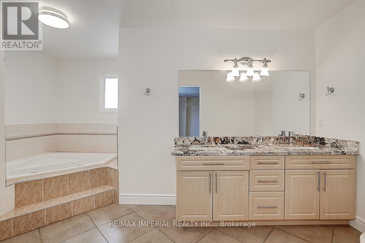 45 Kew Gardens, Richmond Hill, Ontario  L4B 1R6 - Photo 15 - N13110006