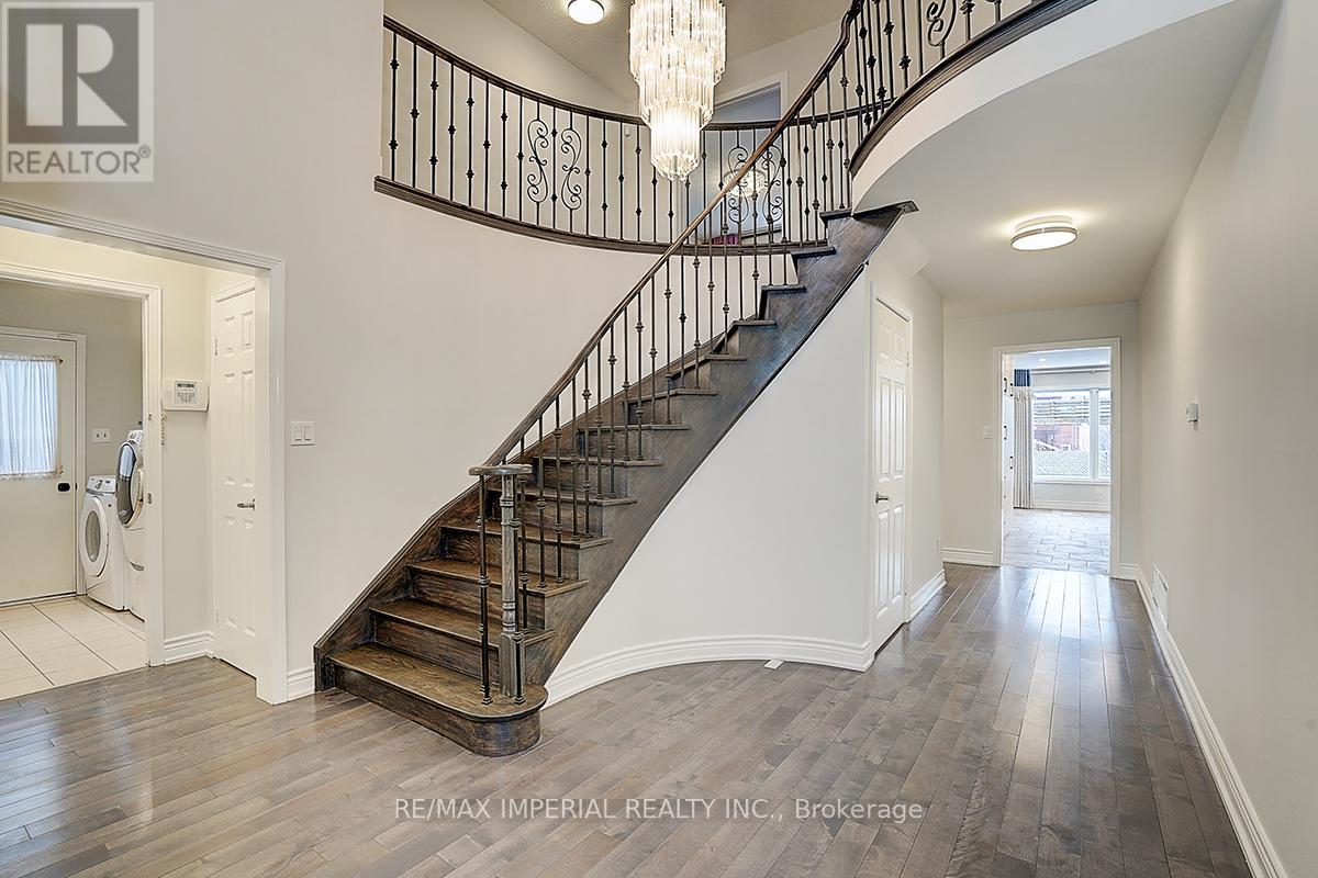 45 Kew Gardens, Richmond Hill, Ontario  L4B 1R6 - Photo 3 - N13110006