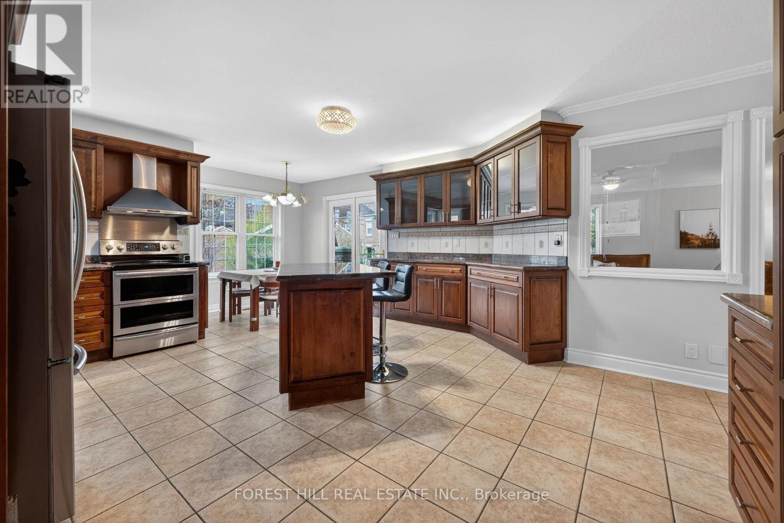 10601 Bathurst Street, Richmond Hill, Ontario  L4C 7V8 - Photo 10 - N13110056