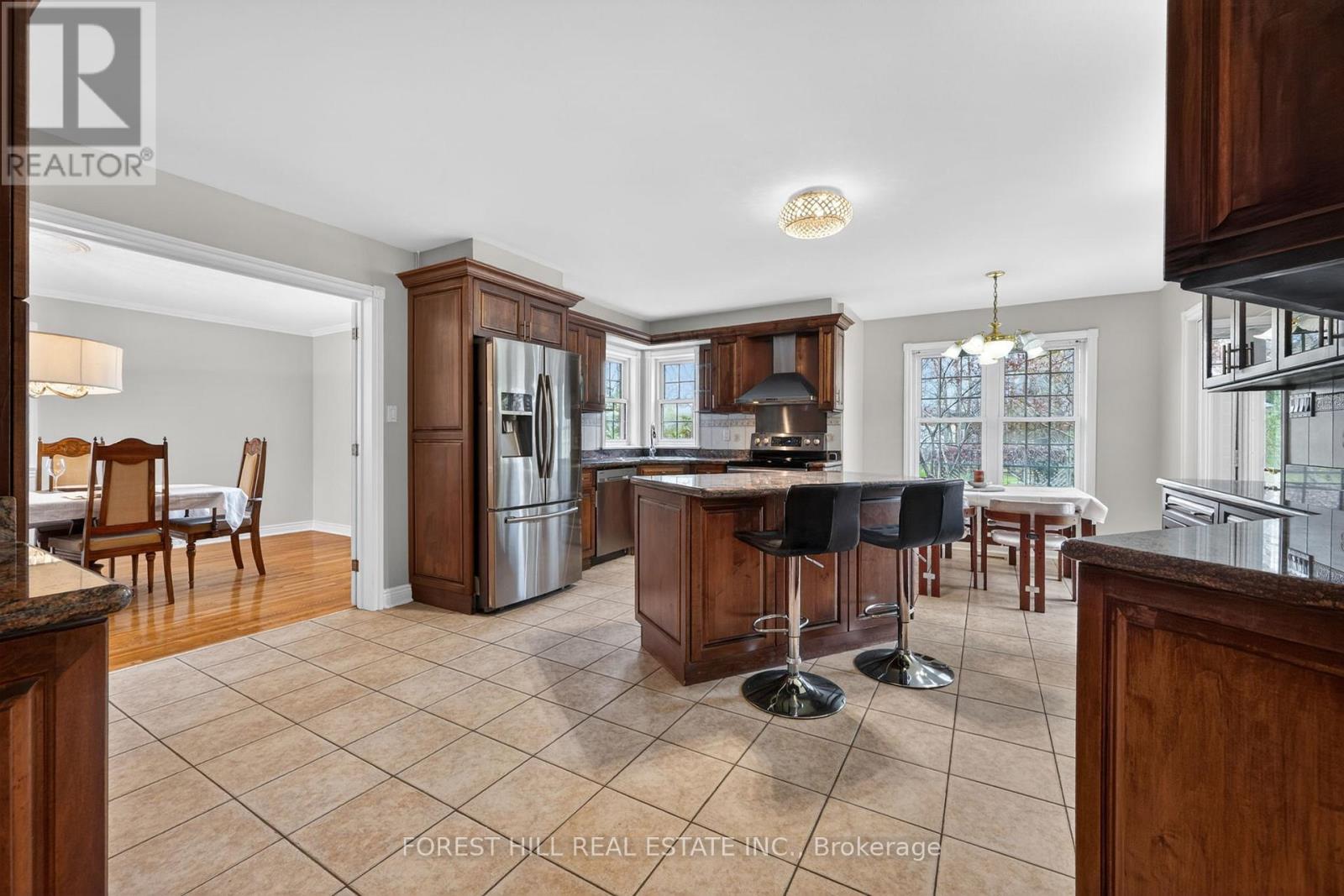 10601 Bathurst Street, Richmond Hill, Ontario  L4C 7V8 - Photo 11 - N13110056