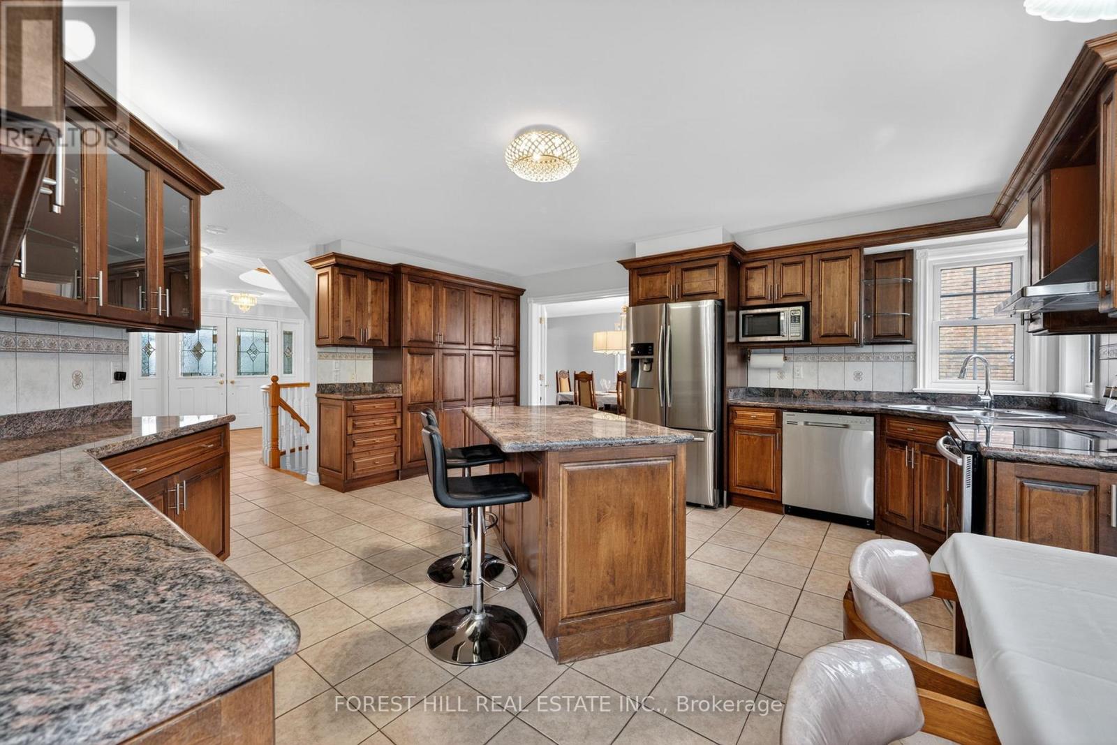 10601 Bathurst Street, Richmond Hill, Ontario  L4C 7V8 - Photo 12 - N13110056