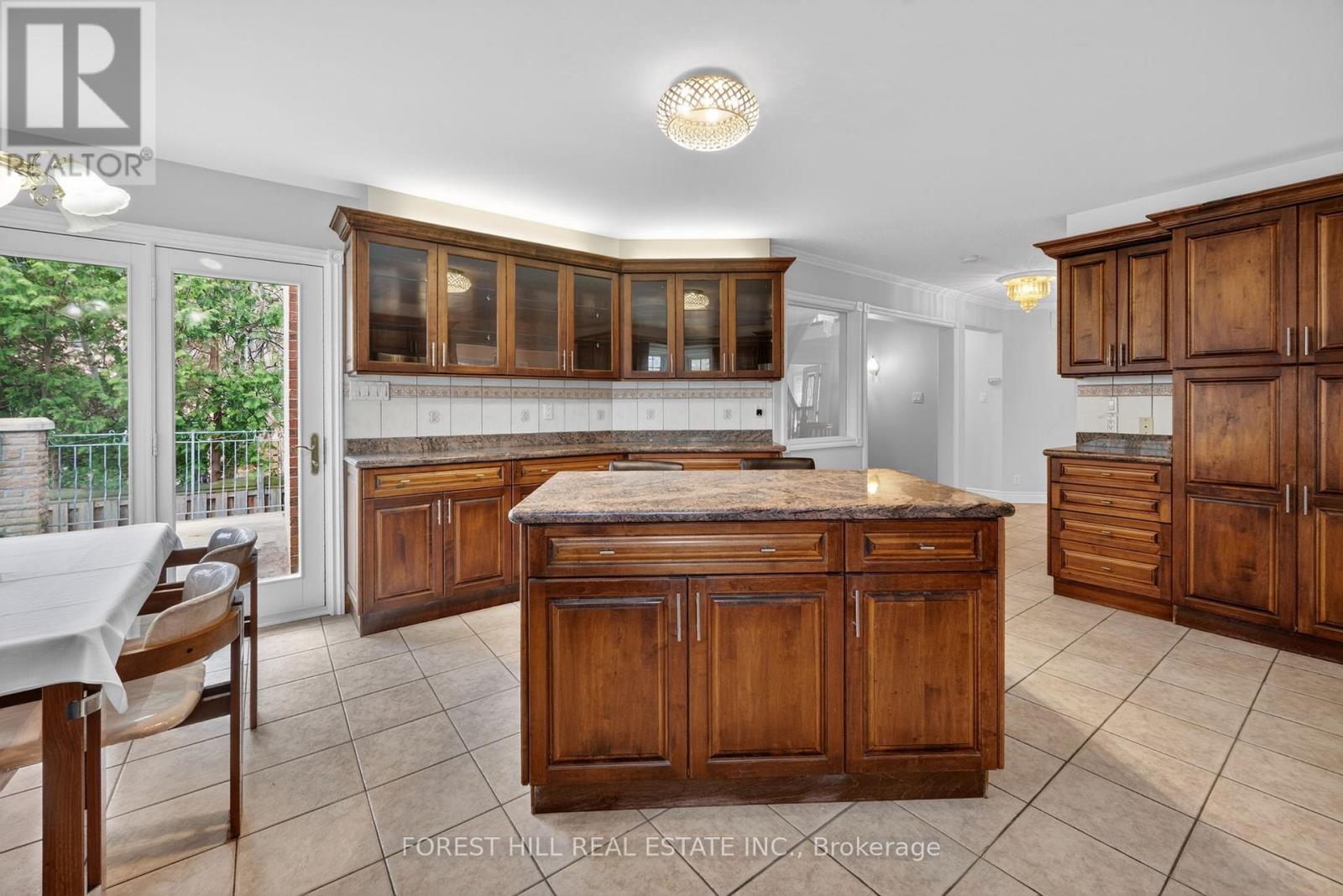10601 Bathurst Street, Richmond Hill, Ontario  L4C 7V8 - Photo 14 - N13110070