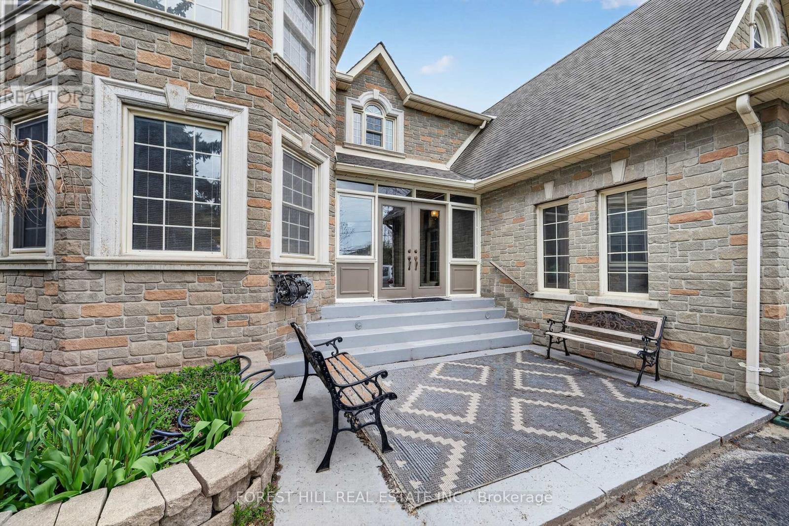 10601 Bathurst Street, Richmond Hill, Ontario  L4C 7V8 - Photo 3 - N13110070