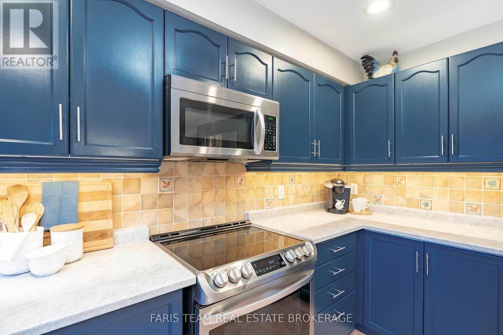 92 Brighton Road, Barrie, Ontario  L4M 6S3 - Photo 8 - S13109904