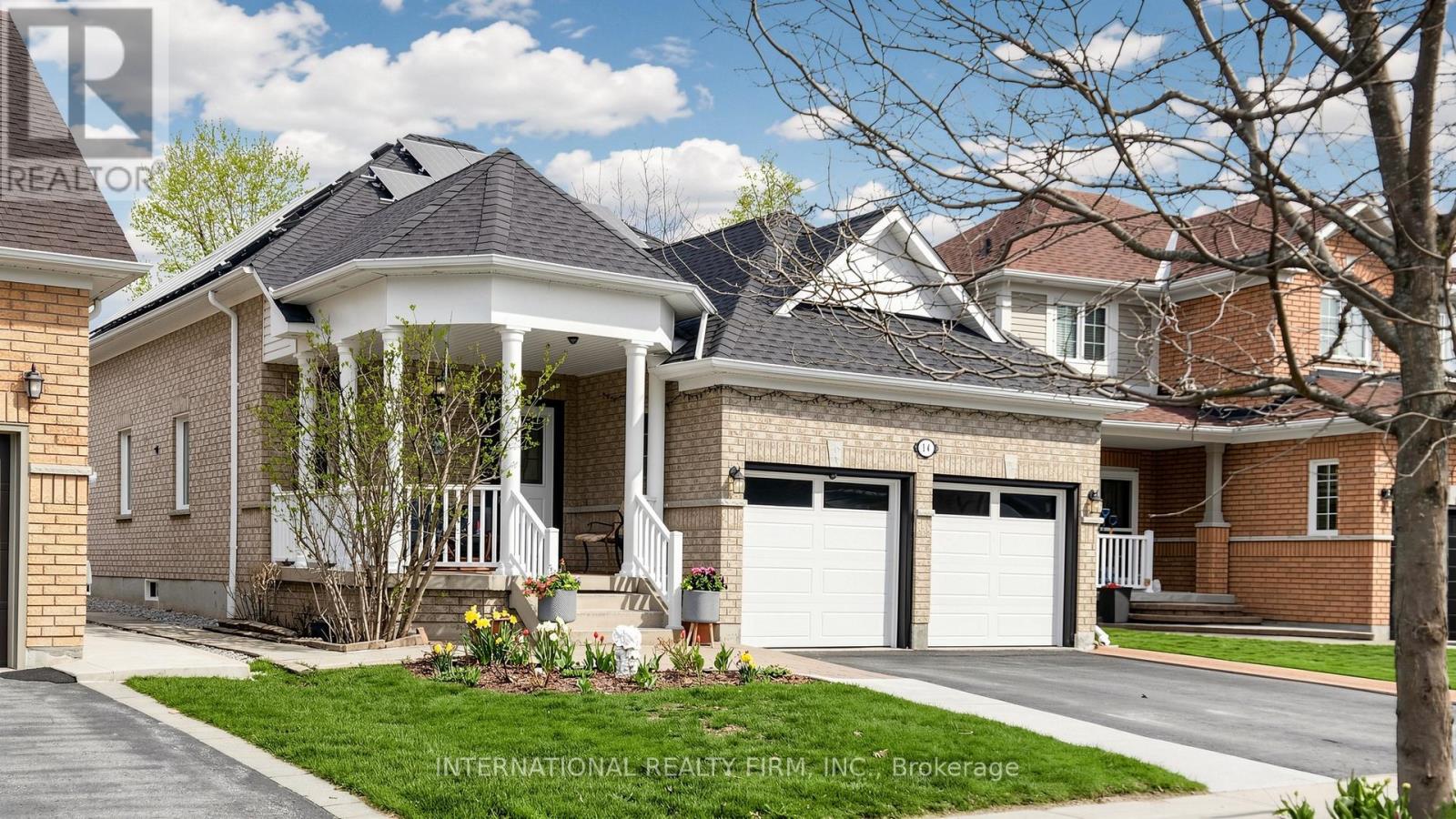 14 Stuart Avenue, Barrie, Ontario  L4M 0A1 - Photo 2 - S13109912