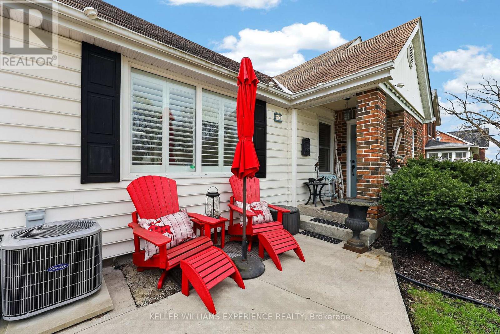 79 Penetang Street, Barrie, Ontario  L4M 1V7 - Photo 2 - S13109984