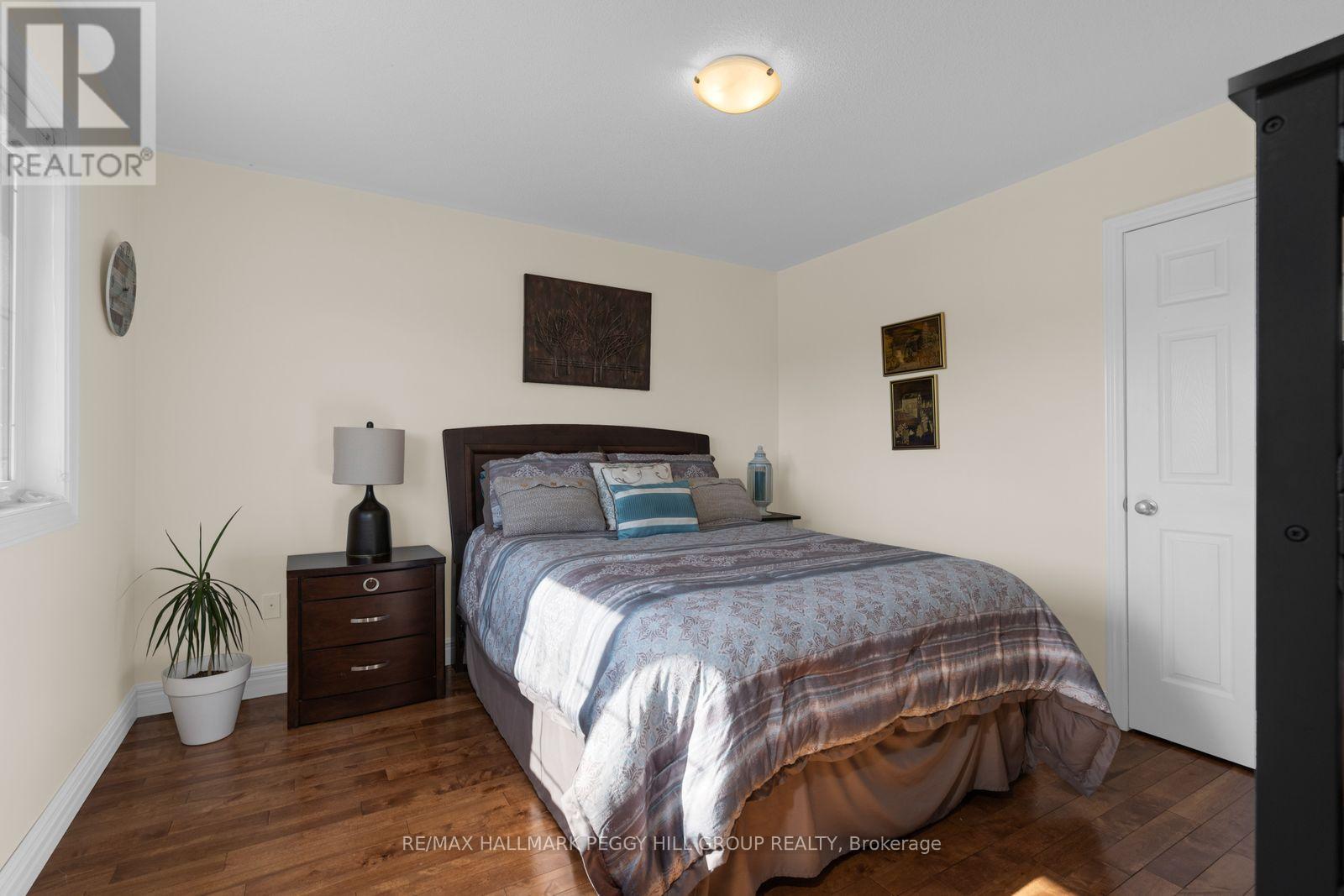 142 Ferndale Drive S, Barrie, Ontario  L4N 6Y6 - Photo 15 - S13110016