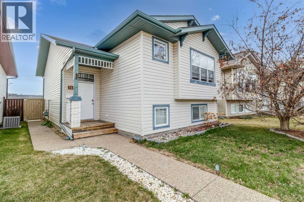 36 Lanterman Close, Red Deer, Alberta  T4R 3K3 - Photo 3 - A2308834