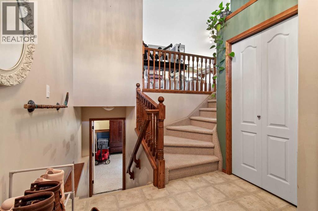 36 Lanterman Close, Red Deer, Alberta  T4R 3K3 - Photo 6 - A2308834