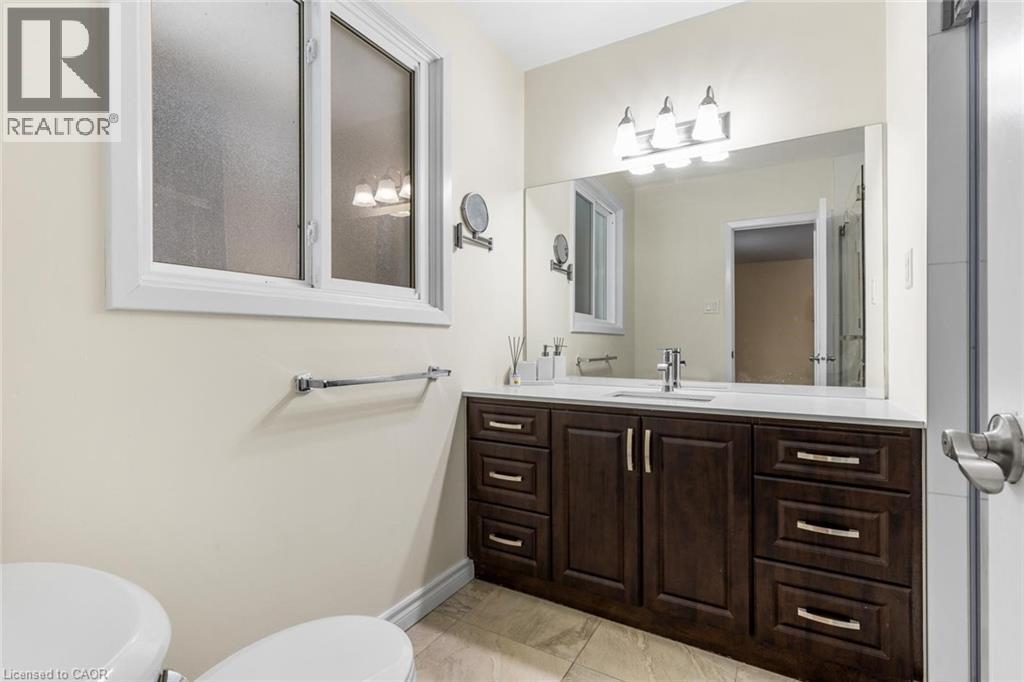 145 Wolfdale Avenue, Oakville, Ontario  L6L 4R9 - Photo 21 - 40823669
