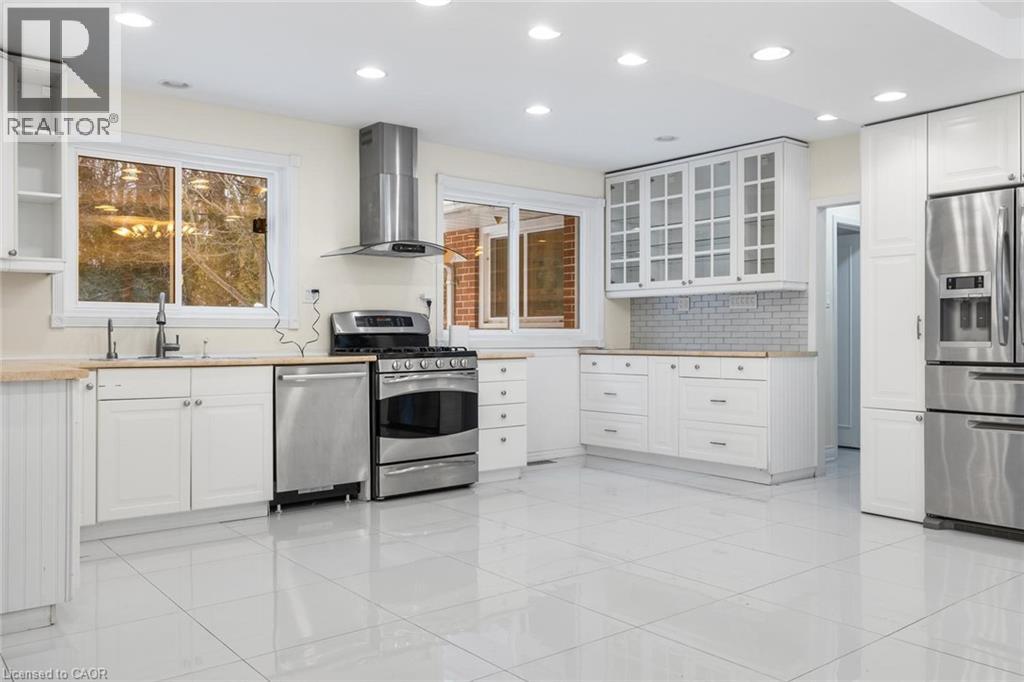 145 Wolfdale Avenue, Oakville, Ontario  L6L 4R9 - Photo 6 - 40823669