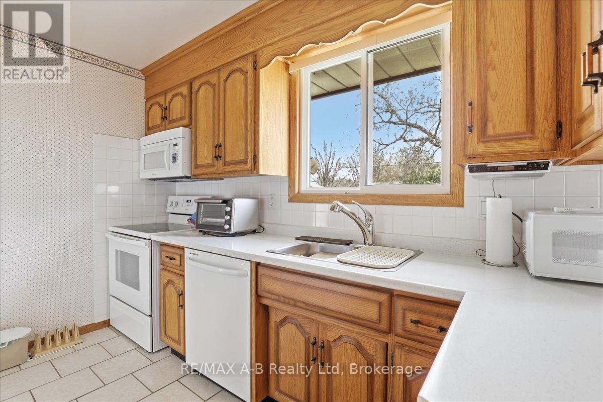 175 Mowat Street, Stratford, Ontario  N5A 2C2 - Photo 15 - X13109746