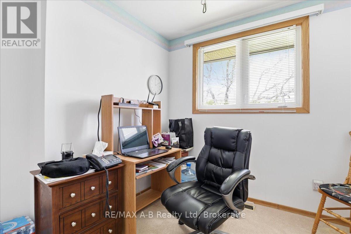 175 Mowat Street, Stratford, Ontario  N5A 2C2 - Photo 25 - X13109746