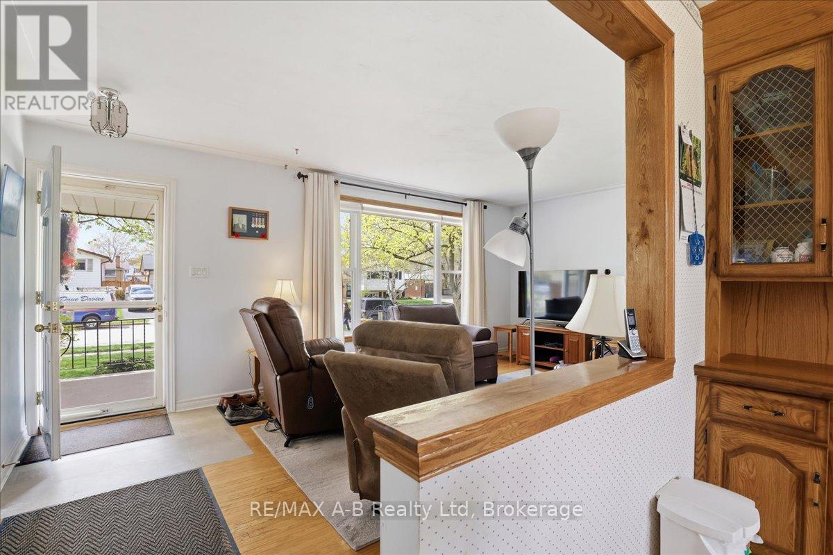 175 Mowat Street, Stratford, Ontario  N5A 2C2 - Photo 8 - X13109746