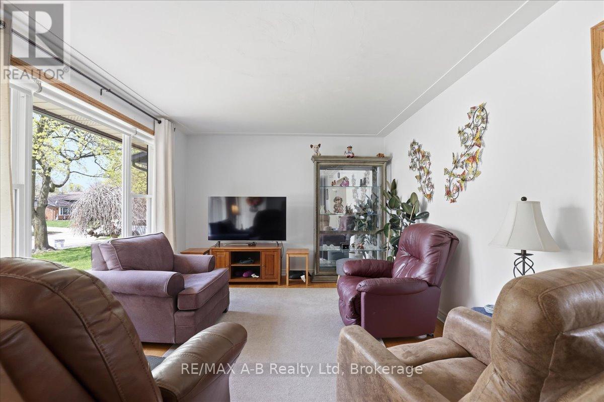 175 Mowat Street, Stratford, Ontario  N5A 2C2 - Photo 9 - X13109746