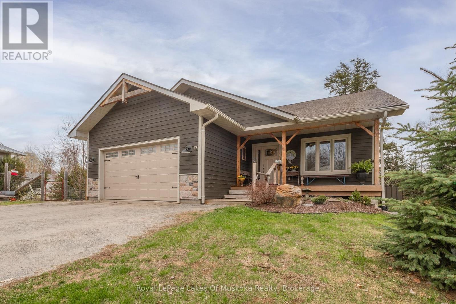 17 HART COURT, Huntsville, Ontario