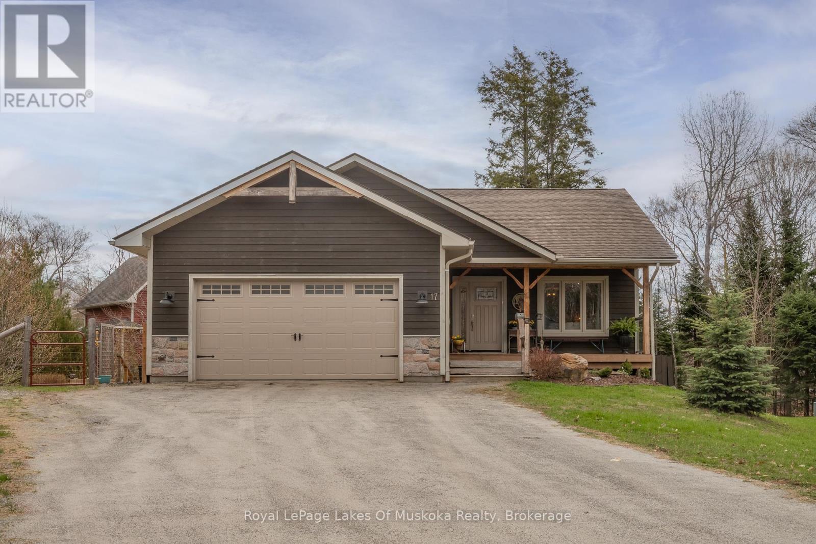 17 Hart Court, Huntsville, Ontario  P1H 1T6 - Photo 2 - X13109952