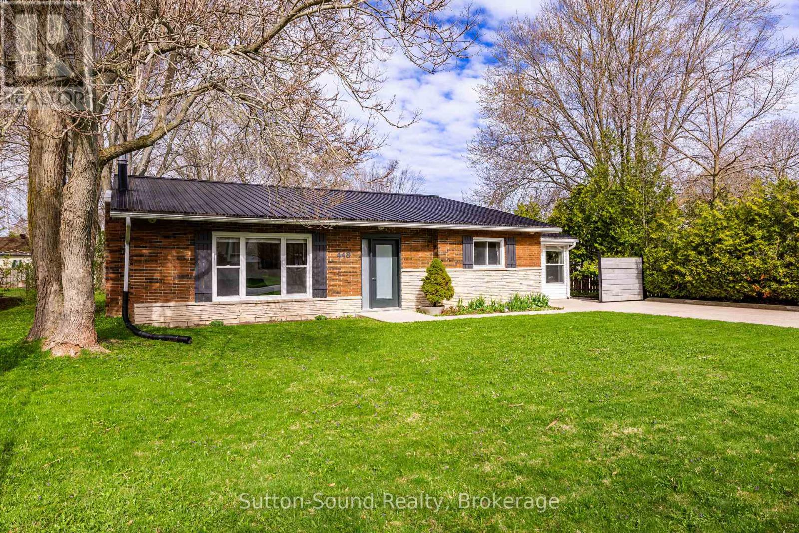 448 Isaac Street, South Bruce Peninsula, Ontario  N0H 2T0 - Photo 24 - X13110040