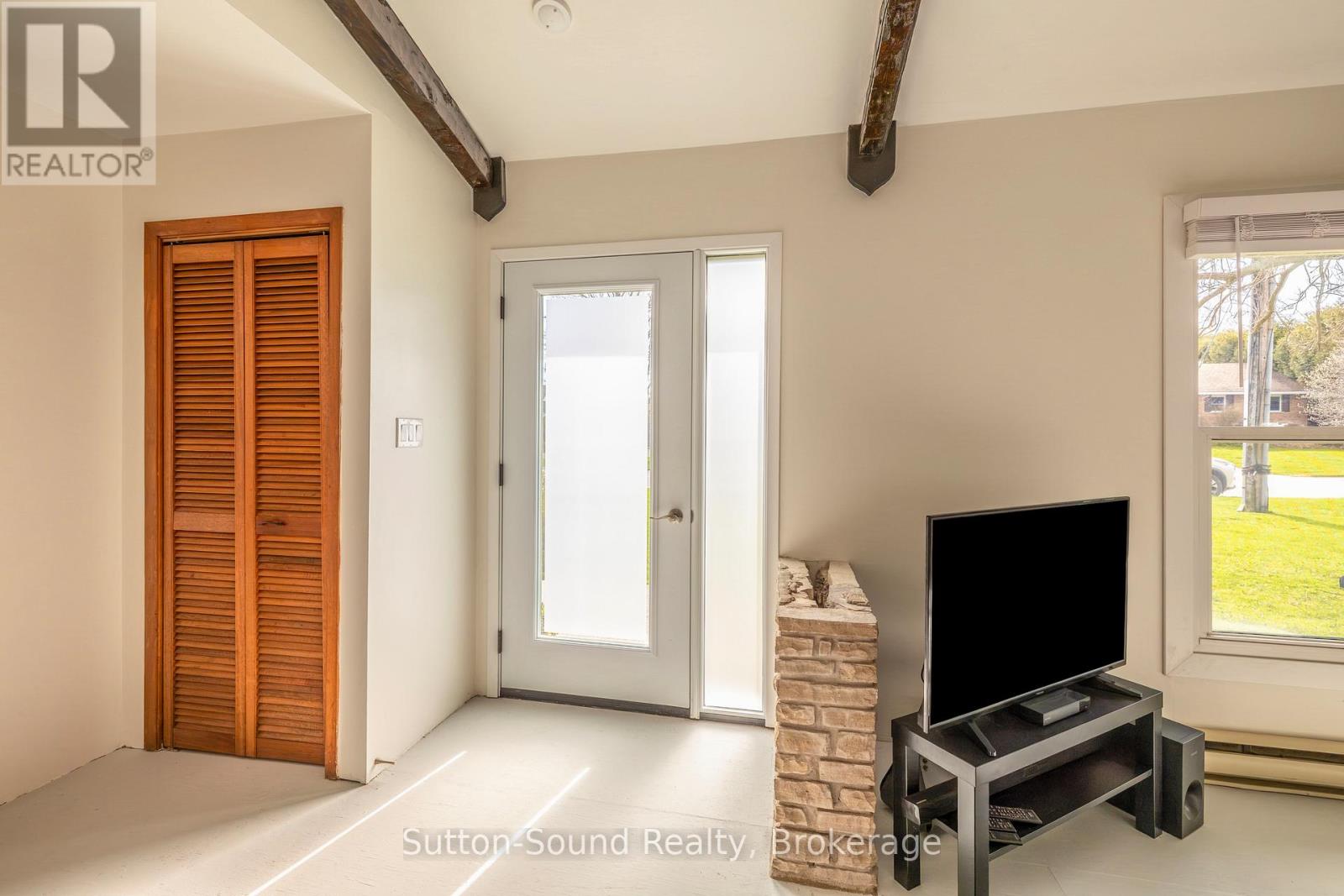 448 Isaac Street, South Bruce Peninsula, Ontario  N0H 2T0 - Photo 4 - X13110040