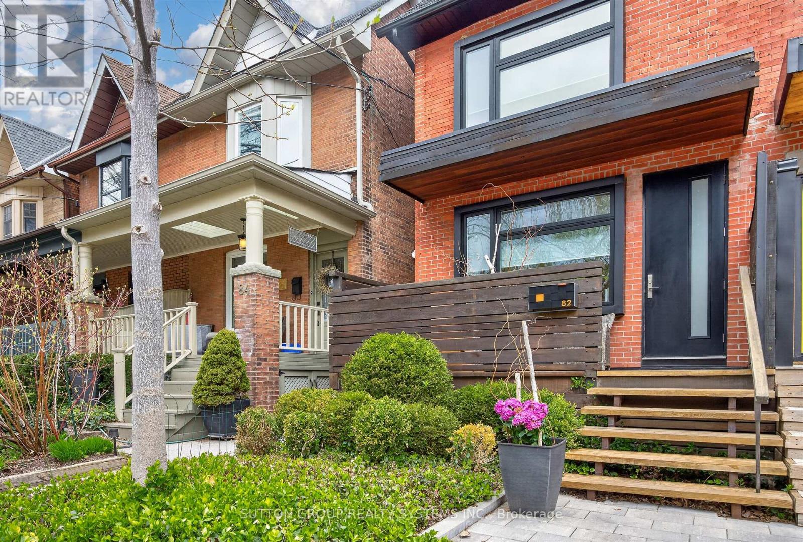82 Kenneth Avenue, Toronto, Ontario  M6P 1J3 - Photo 1 - W13109742