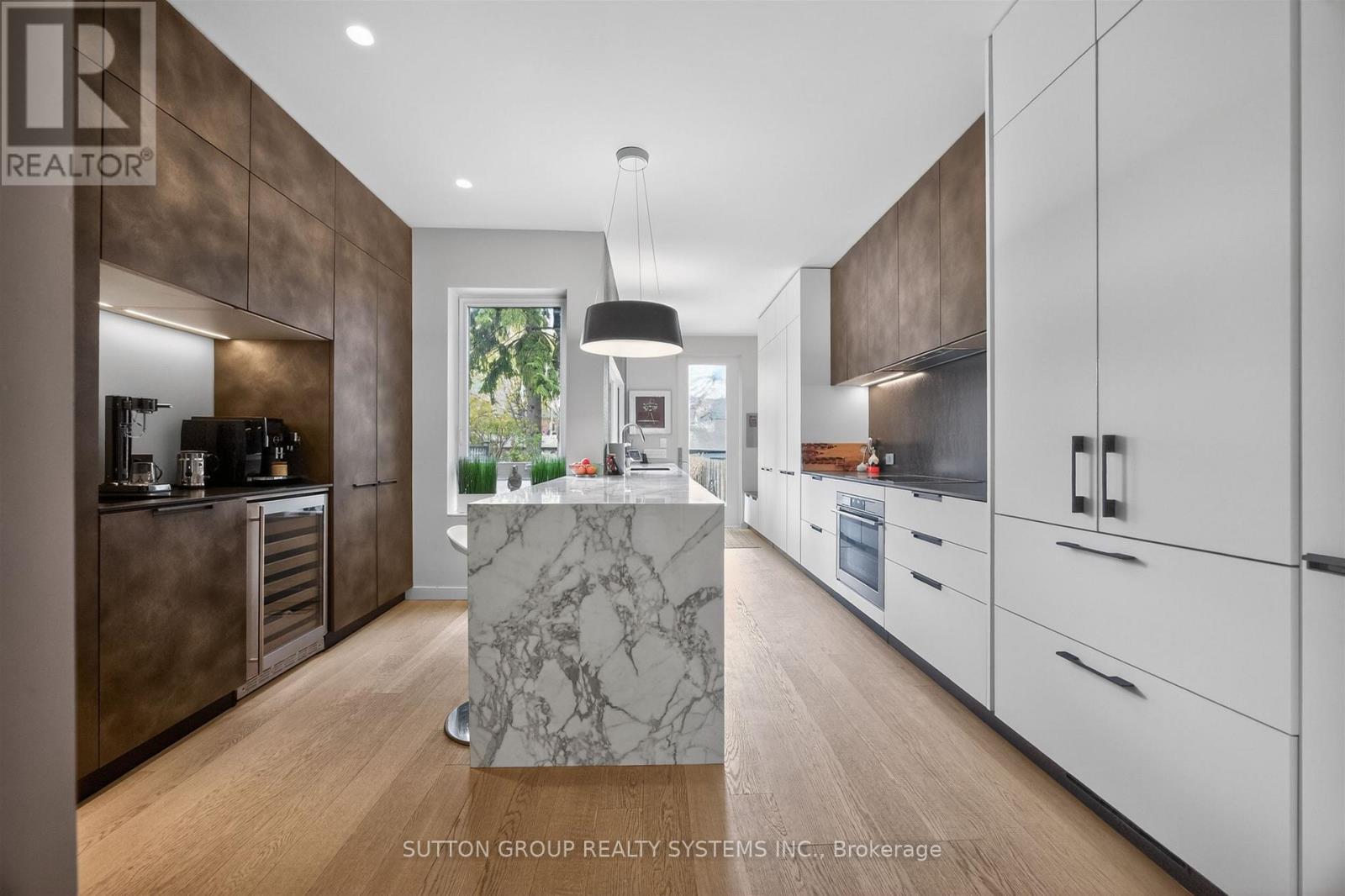 82 Kenneth Avenue, Toronto, Ontario  M6P 1J3 - Photo 12 - W13109742