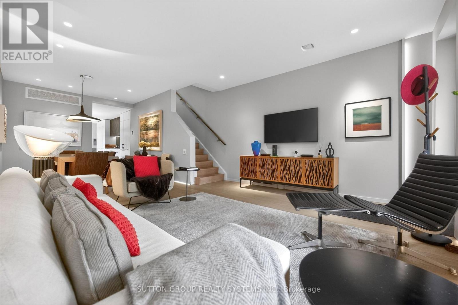 82 Kenneth Avenue, Toronto, Ontario  M6P 1J3 - Photo 6 - W13109742