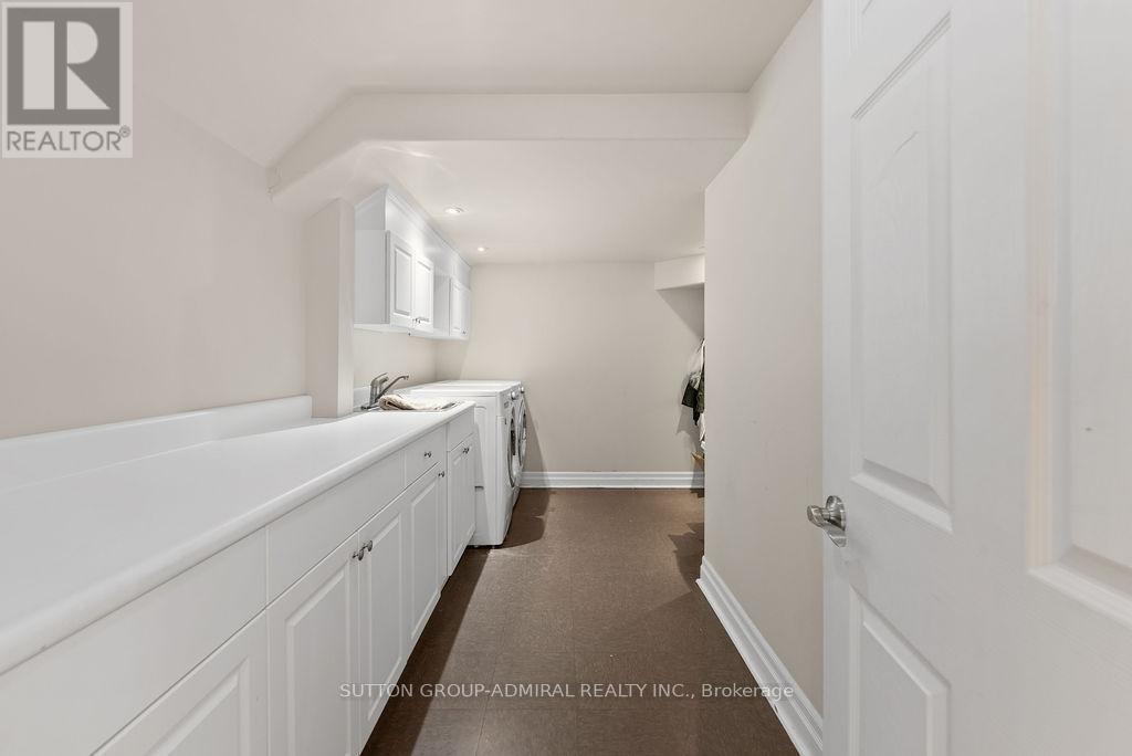 5948 Chercover Court, Burlington, Ontario  L7L 6T2 - Photo 41 - W13109758