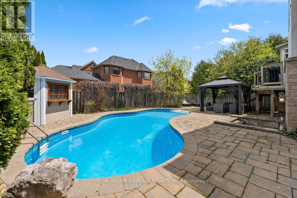 5948 Chercover Court, Burlington, Ontario  L7L 6T2 - Photo 43 - W13109758
