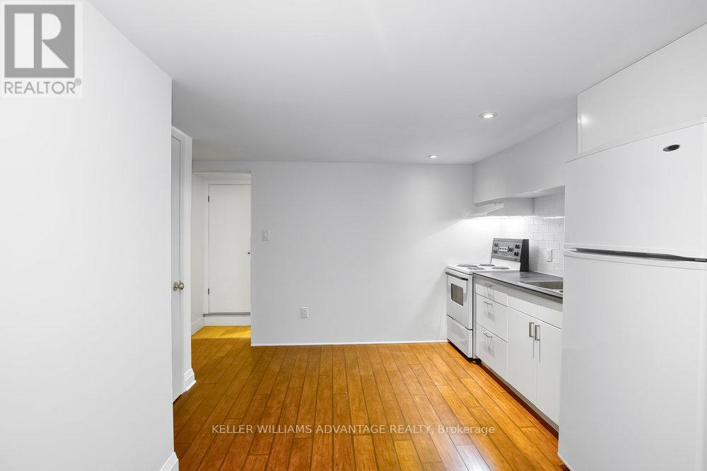 Lower - 325 Perth Avenue, Toronto, Ontario  M6P 3X9 - Photo 13 - W13109828