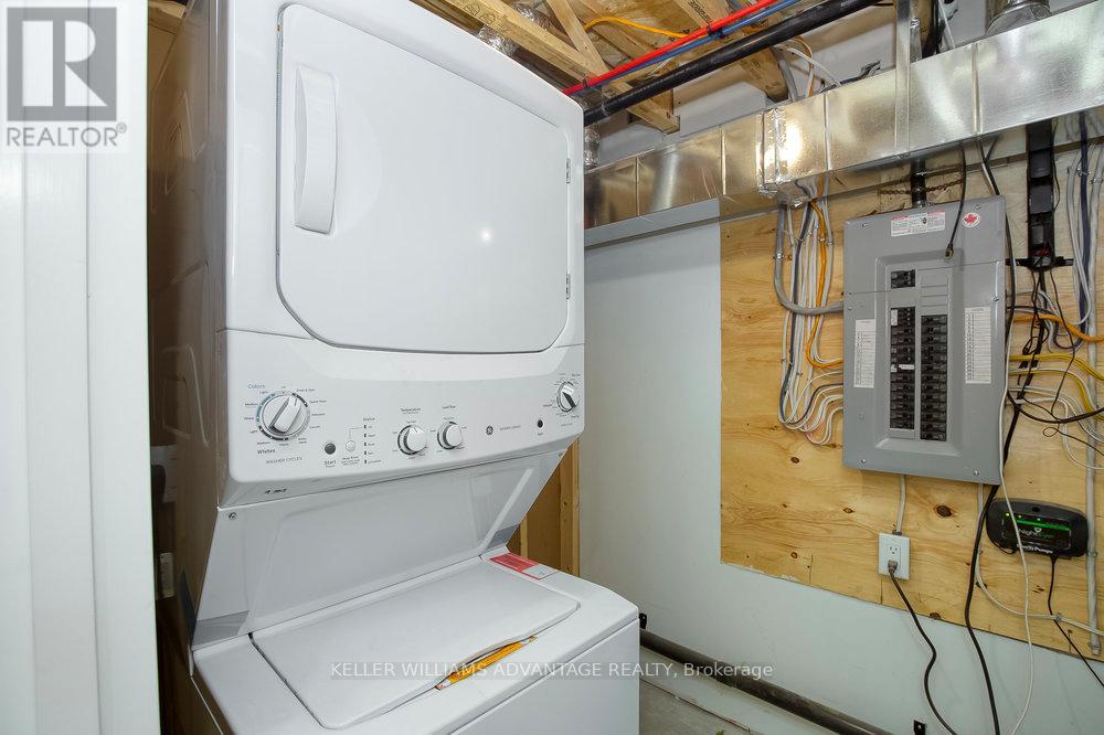 Lower - 325 Perth Avenue, Toronto, Ontario  M6P 3X9 - Photo 9 - W13109828