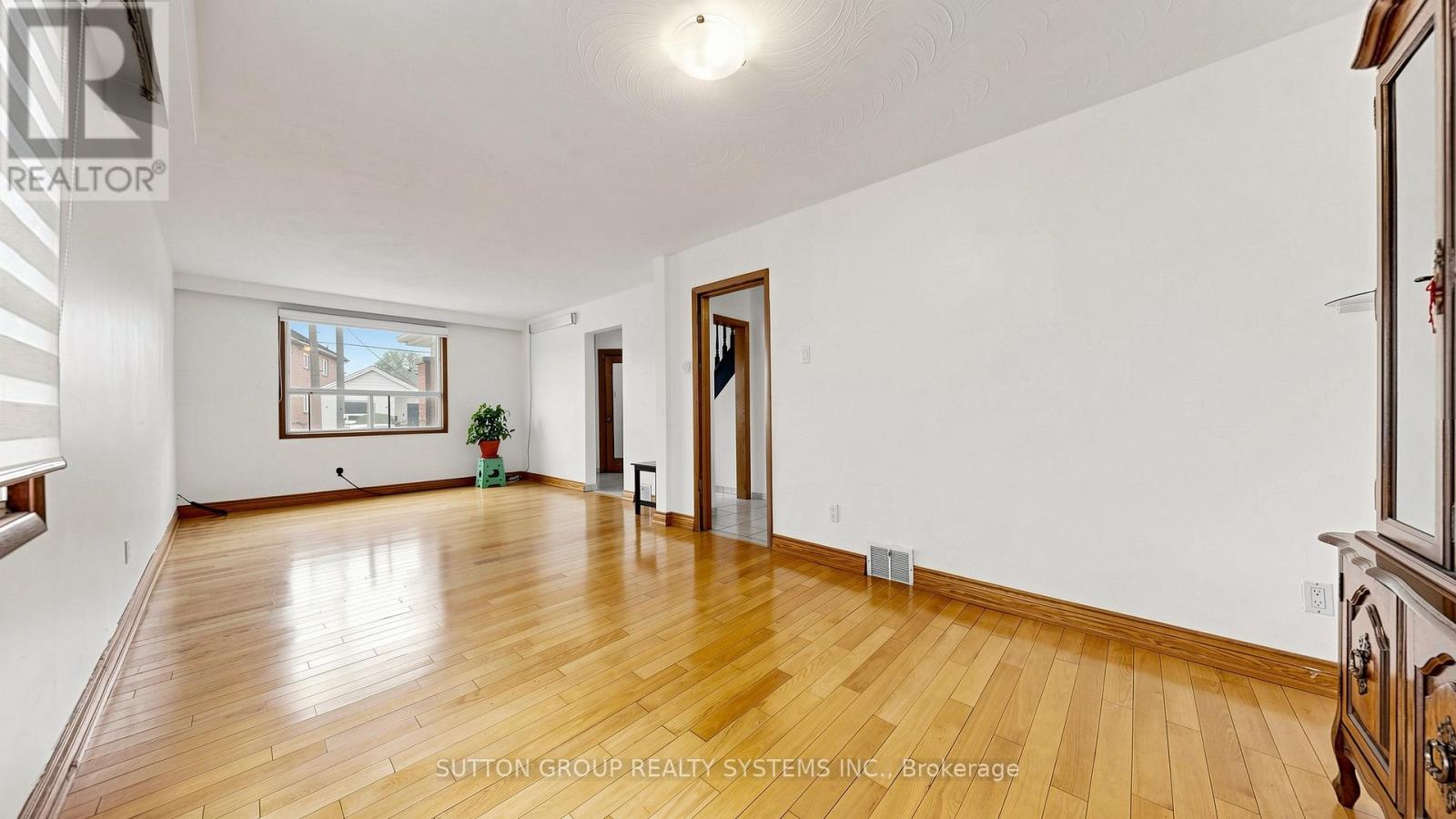 683 Old Weston Road, Toronto, Ontario  M6N 3B6 - Photo 13 - W13109864
