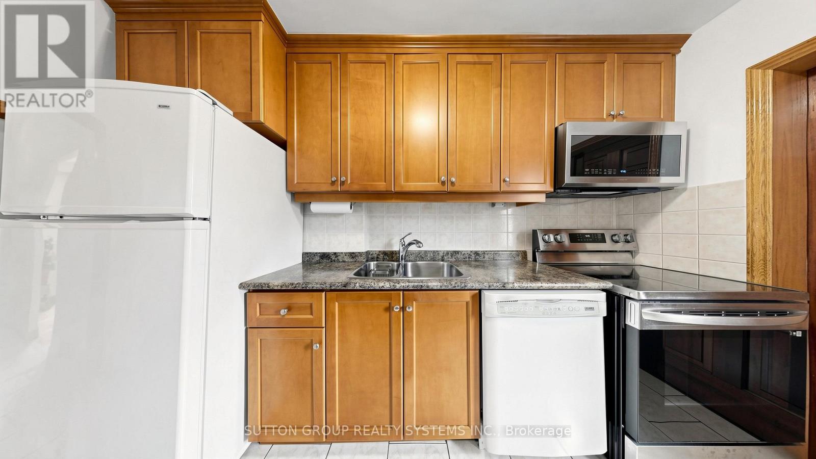 683 Old Weston Road, Toronto, Ontario  M6N 3B6 - Photo 17 - W13109864