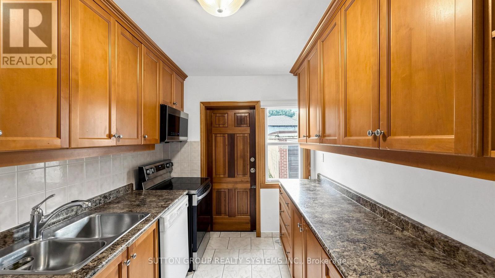 683 Old Weston Road, Toronto, Ontario  M6N 3B6 - Photo 18 - W13109864
