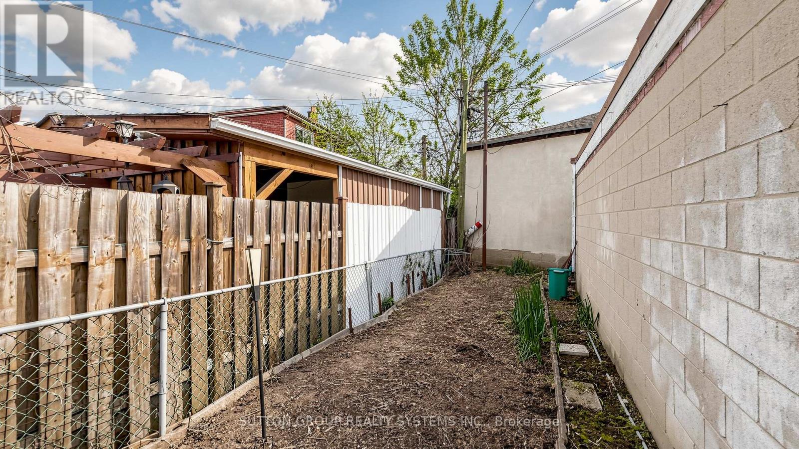 683 Old Weston Road, Toronto, Ontario  M6N 3B6 - Photo 48 - W13109864