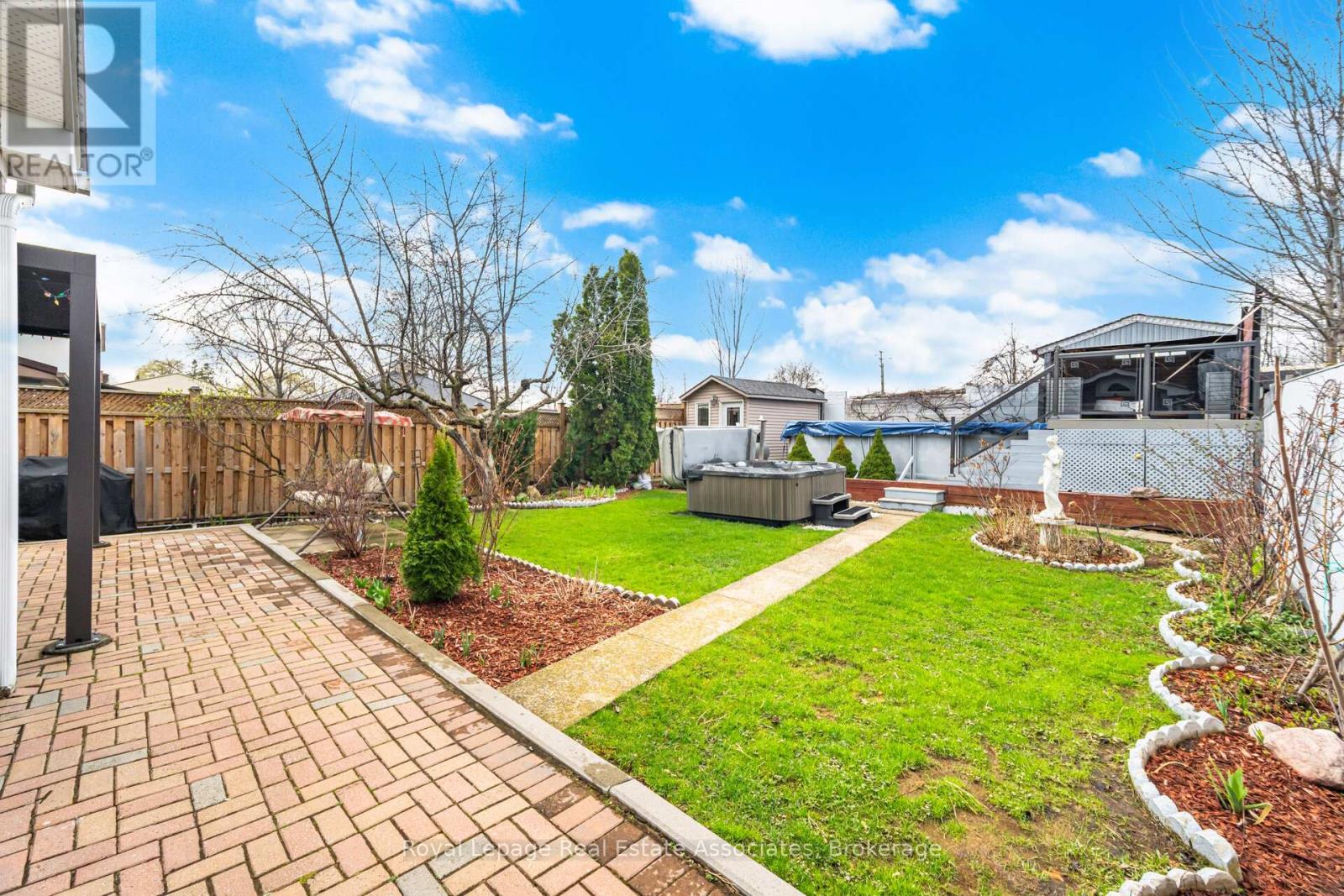 1311 Underwood Drive, Mississauga, Ontario  L4W 3M9 - Photo 12 - W13109896