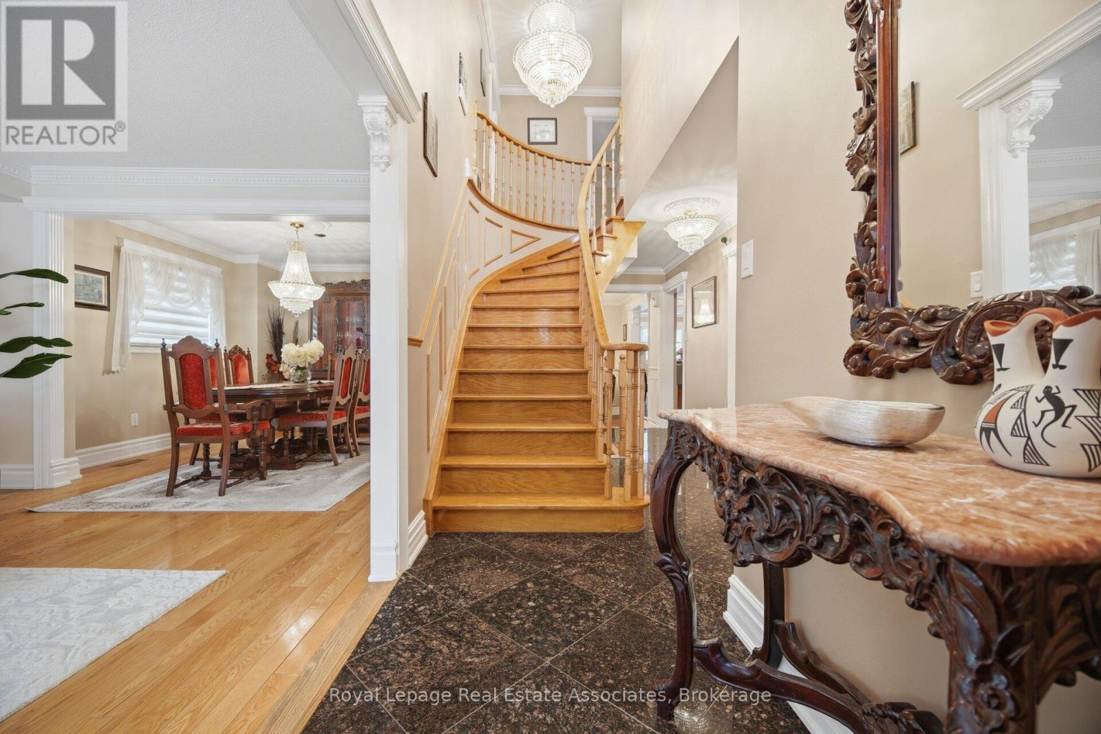 1311 Underwood Drive, Mississauga, Ontario  L4W 3M9 - Photo 15 - W13109896
