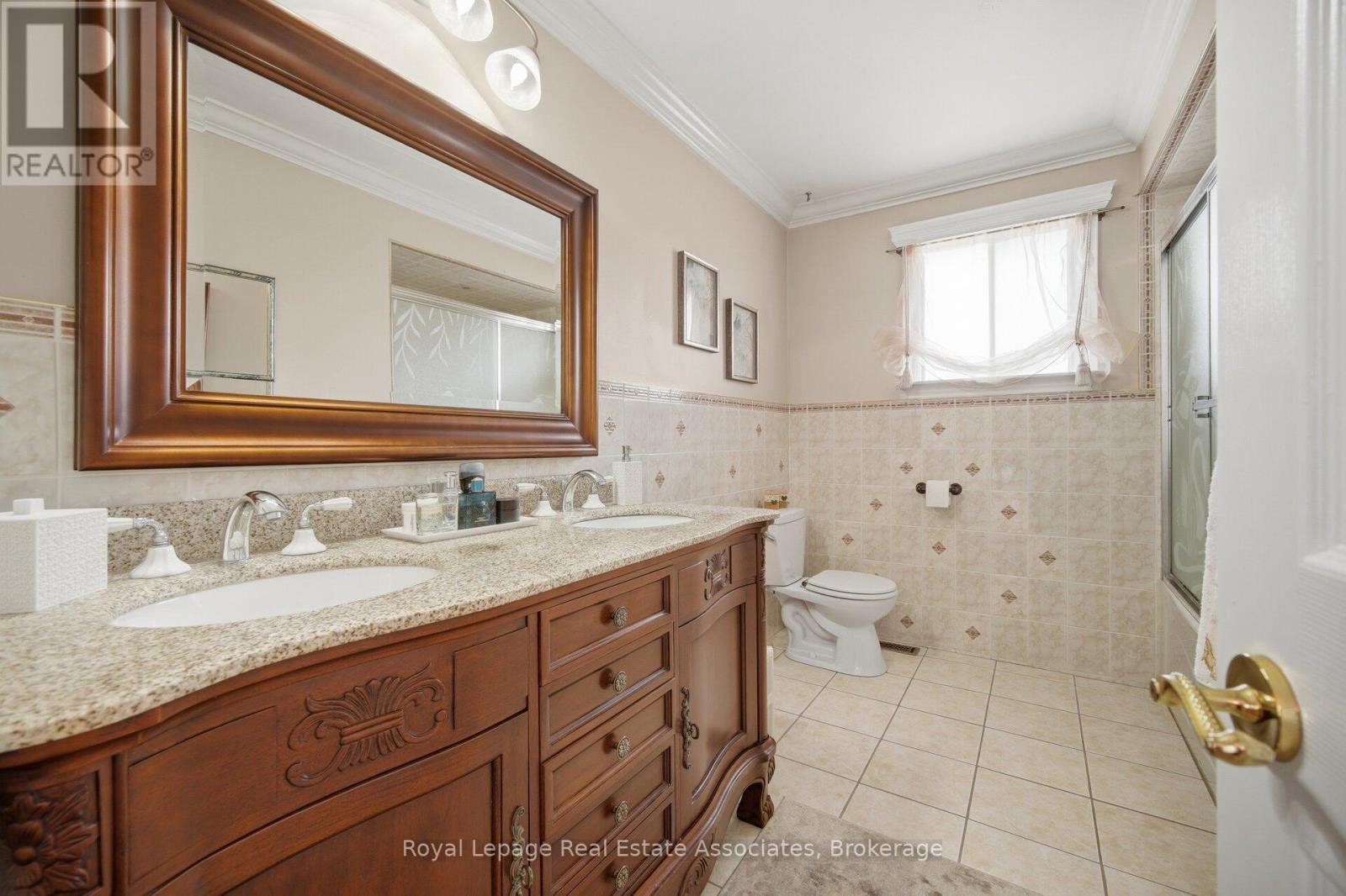1311 Underwood Drive, Mississauga, Ontario  L4W 3M9 - Photo 33 - W13109896