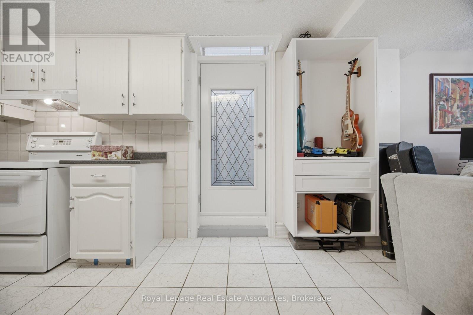 1311 Underwood Drive, Mississauga, Ontario  L4W 3M9 - Photo 40 - W13109896