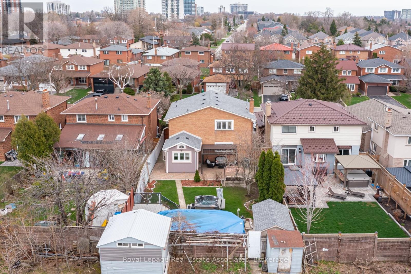 1311 Underwood Drive, Mississauga, Ontario  L4W 3M9 - Photo 48 - W13109896
